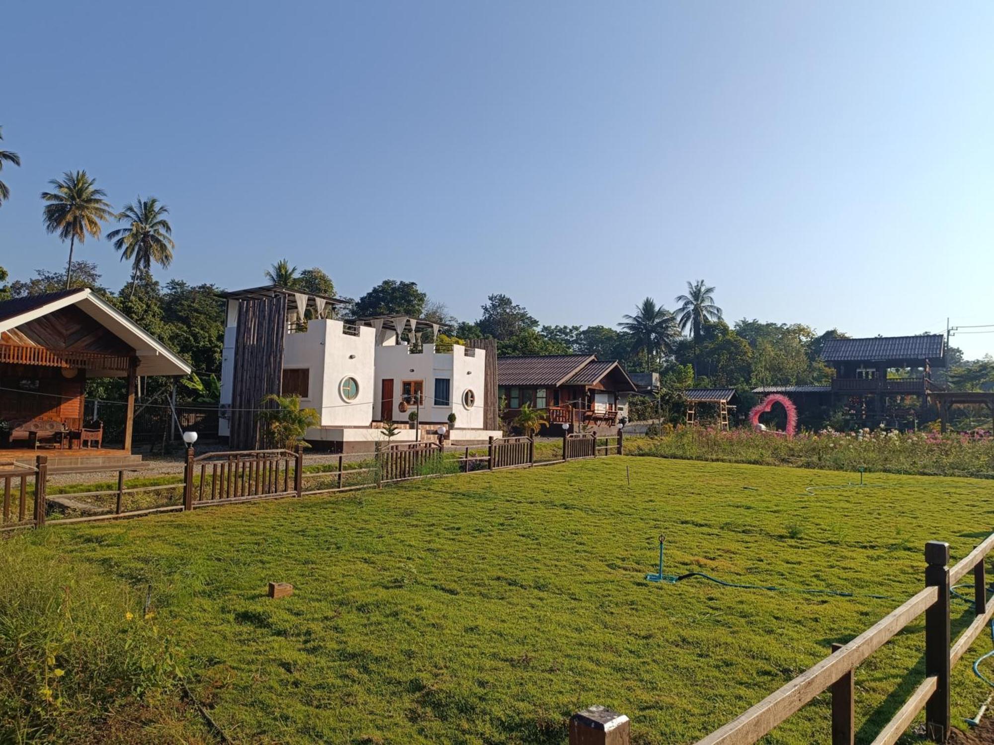 ม่วนใจ๋ปันสุข โฮมสเตย์แอนคาเฟ่ Muanjai Punsuk Homestay And Cafe Чом Тхонг Экстерьер фото