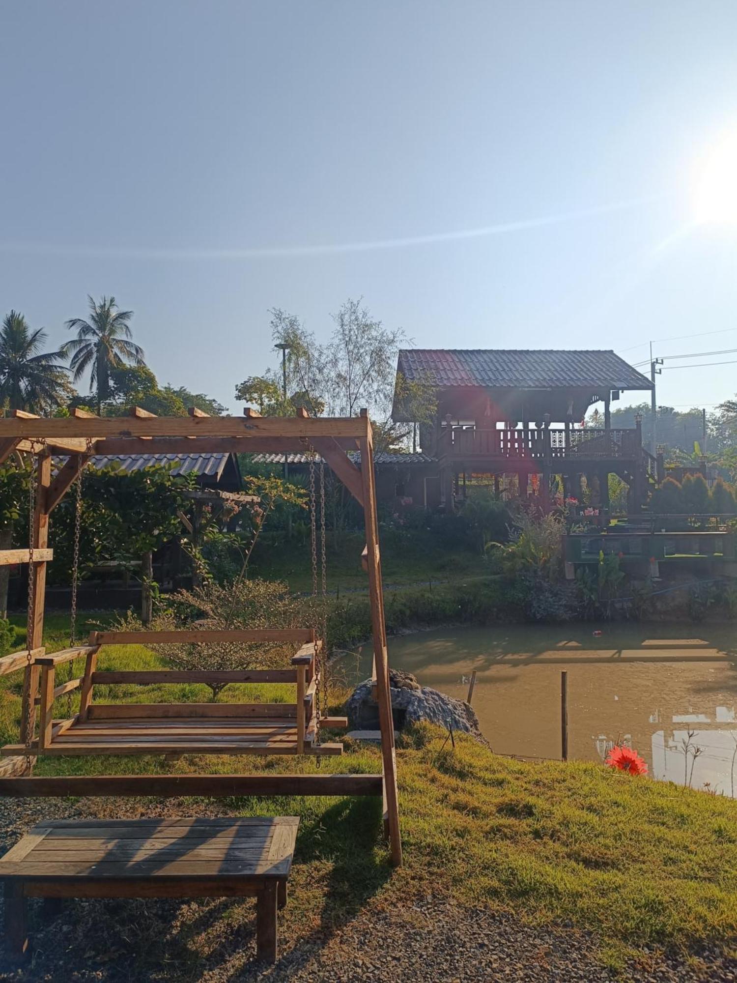 ม่วนใจ๋ปันสุข โฮมสเตย์แอนคาเฟ่ Muanjai Punsuk Homestay And Cafe Чом Тхонг Экстерьер фото