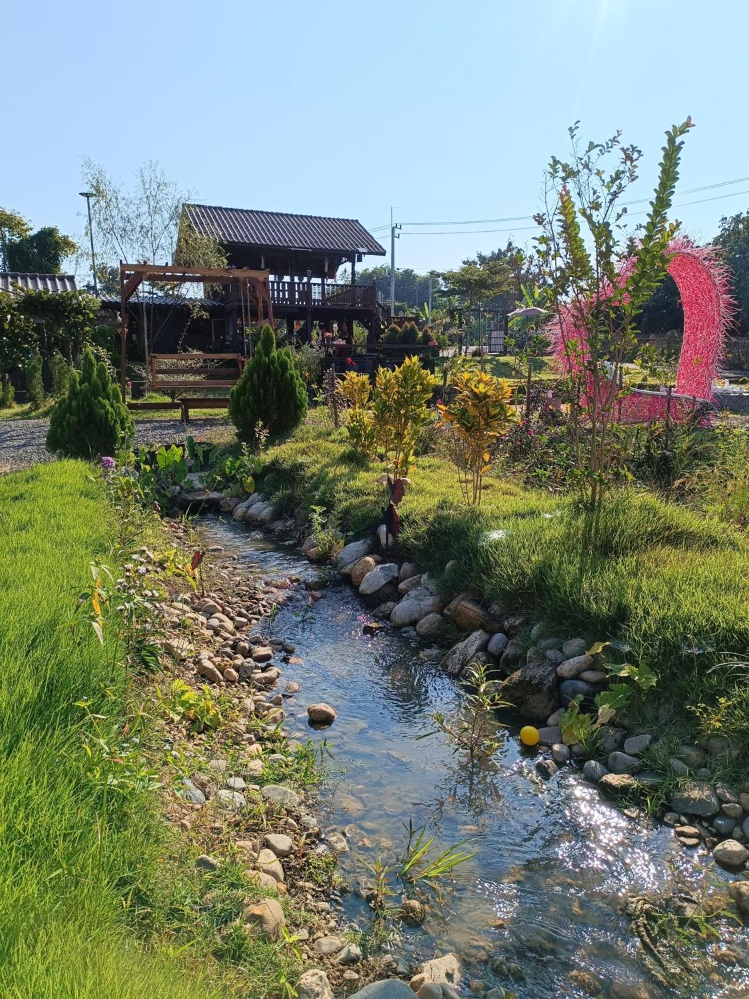 ม่วนใจ๋ปันสุข โฮมสเตย์แอนคาเฟ่ Muanjai Punsuk Homestay And Cafe Чом Тхонг Экстерьер фото