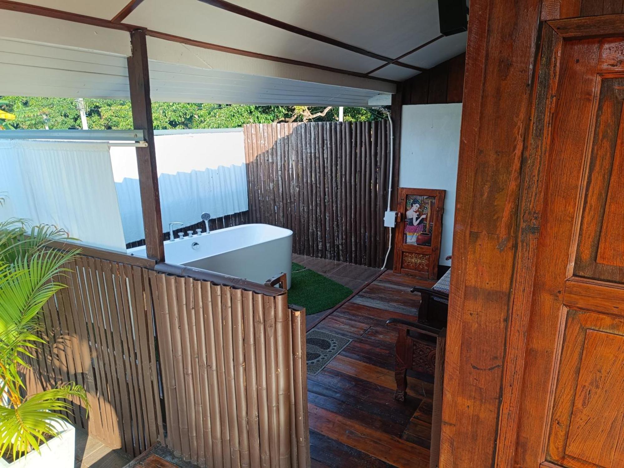 ม่วนใจ๋ปันสุข โฮมสเตย์แอนคาเฟ่ Muanjai Punsuk Homestay And Cafe Чом Тхонг Экстерьер фото