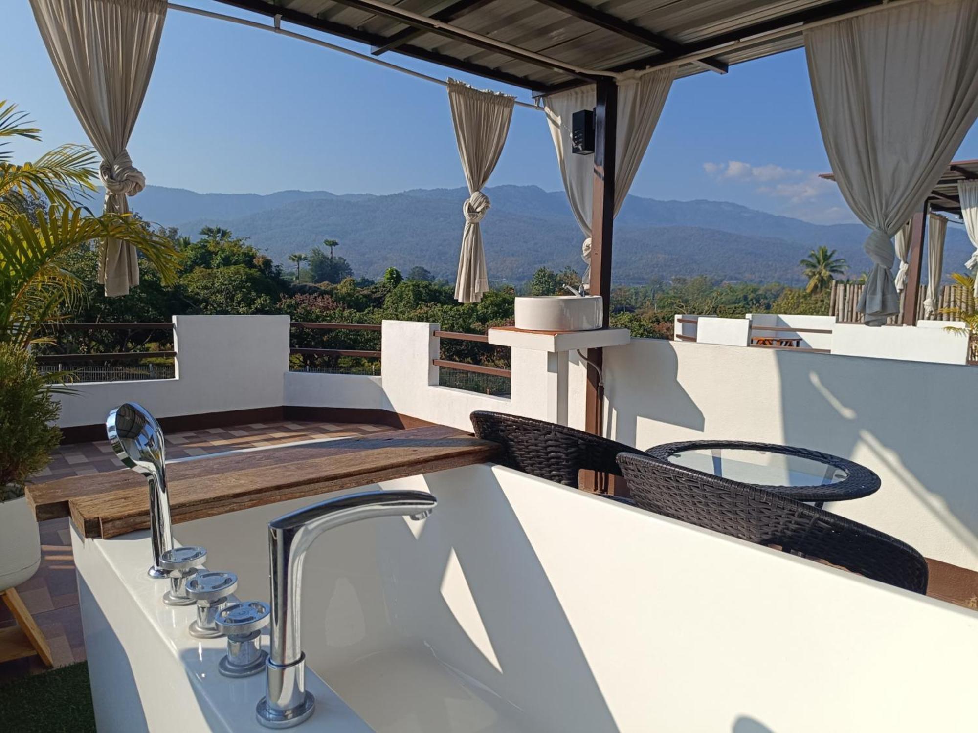 ม่วนใจ๋ปันสุข โฮมสเตย์แอนคาเฟ่ Muanjai Punsuk Homestay And Cafe Чом Тхонг Экстерьер фото